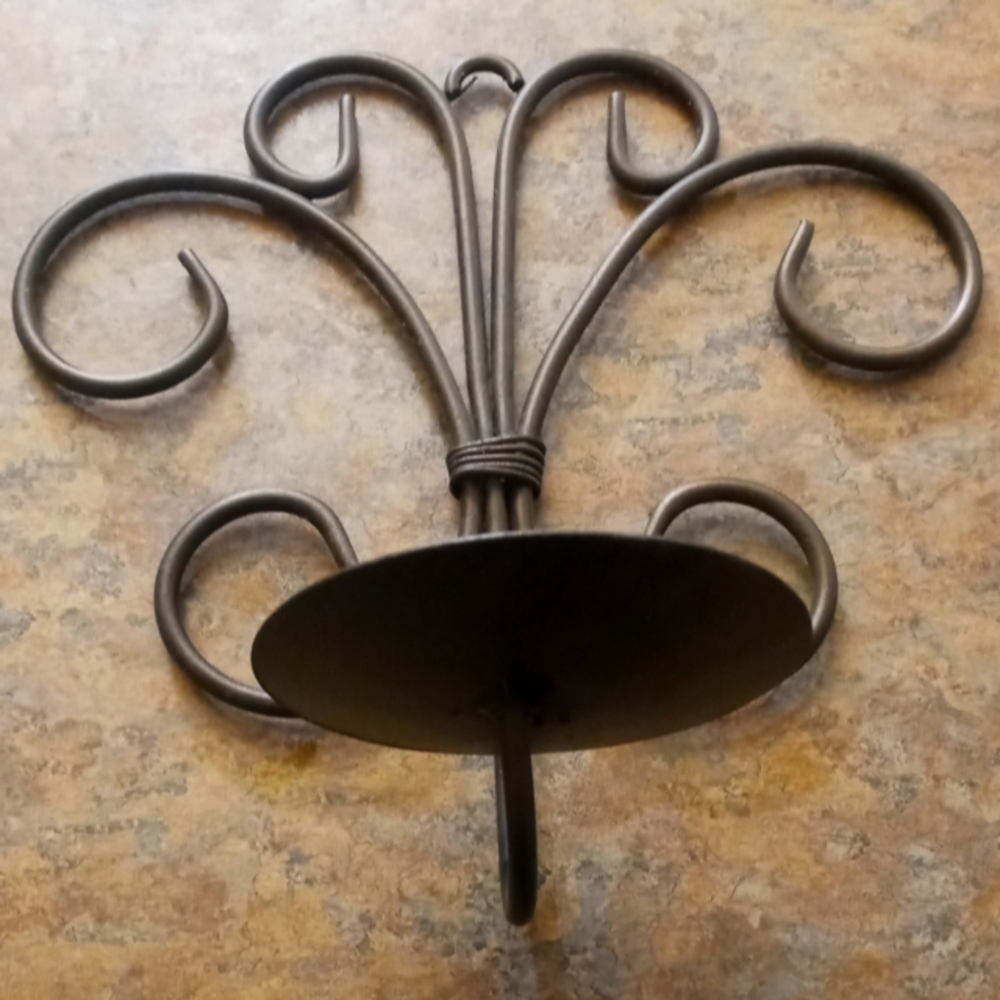 Decorative Scroll Metal Wall Sconce - Black 10×10